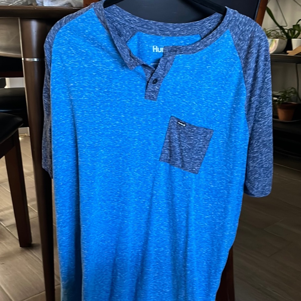 Hurley Mens size large short sleeve shirt